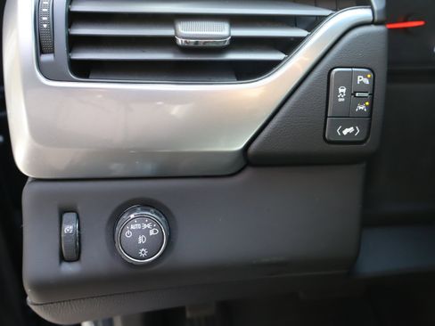 Used 2019 Chevrolet Tahoe Premier image 22