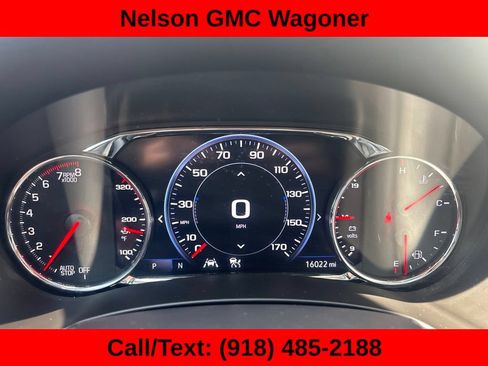Used 2024 GMC Terrain Denali w/ Black Diamond Edition AWD/4WD image 10