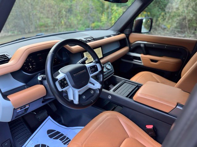 Used 2023 Land Rover Defender 110 S AWD/4WD image 9