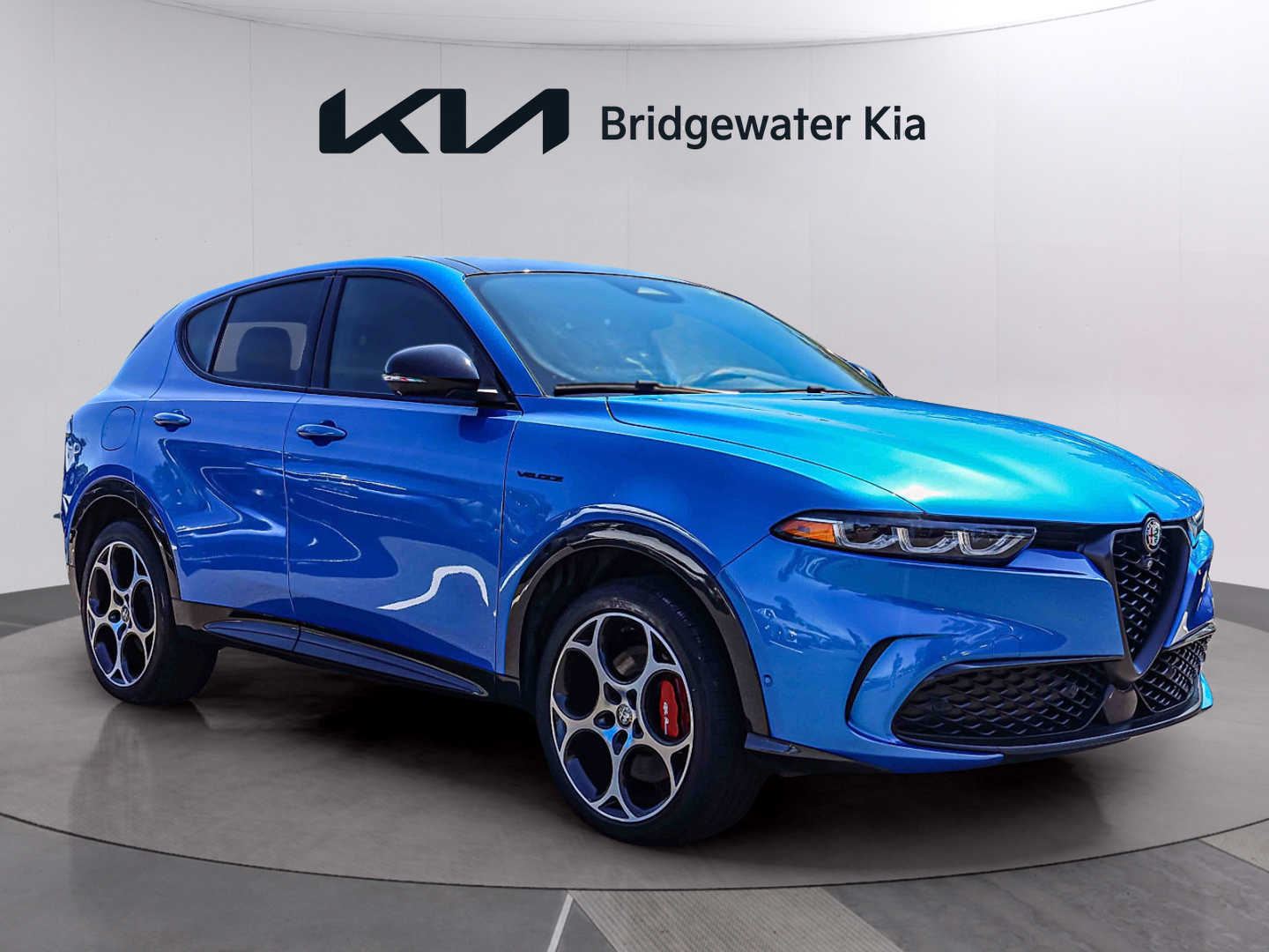 Used 2024 Alfa Romeo Tonale Veloce w/ Active Assist Package AWD/4WD image 1