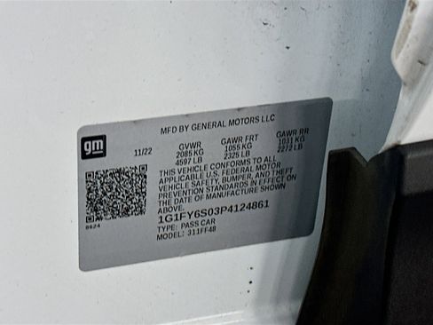 Used 2023 Chevrolet Bolt EUV LT w/ Comfort Package image 12