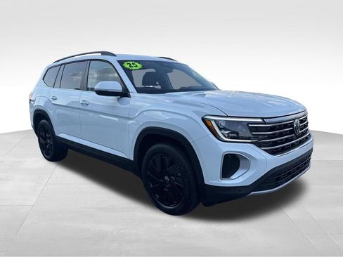 Used 2025 Volkswagen Atlas SE AWD/4WD image 8