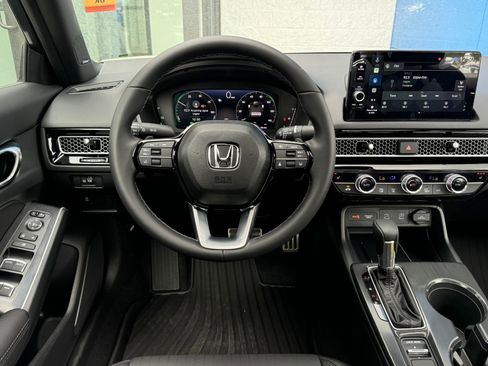 Used 2025 Honda Civic Sport image 16