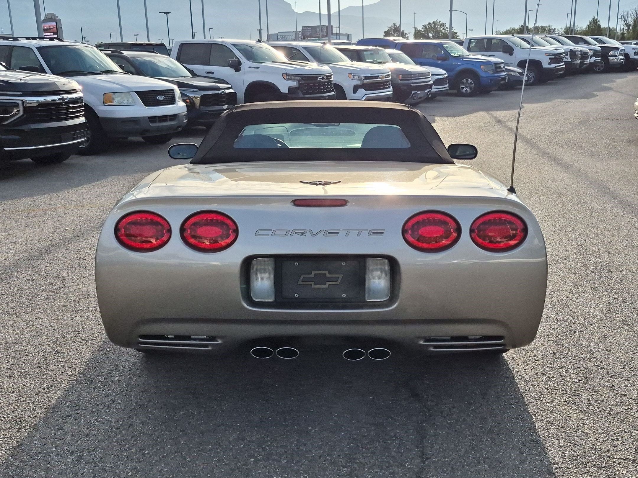 Used 2001 Chevrolet Corvette Convertible w/ Preferred Equipment Group2 RWD image 4