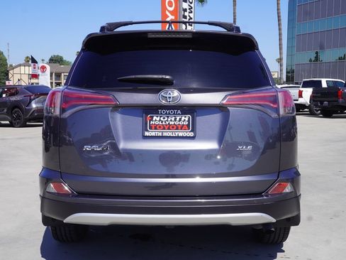 Used 2018 Toyota RAV4 XLE FWD image 6