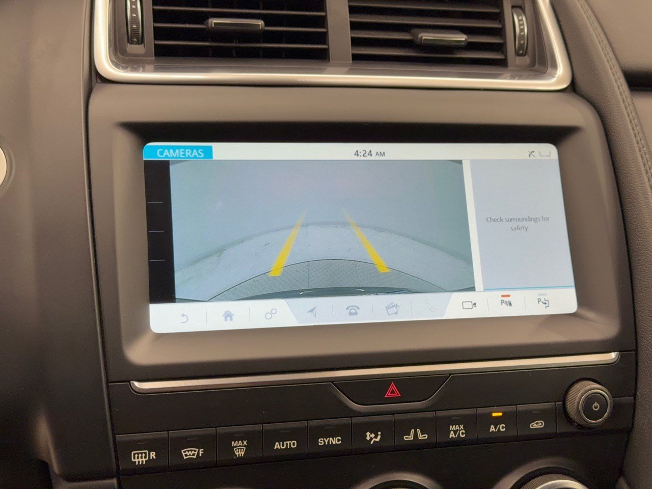 Used 2020 Jaguar E-PACE SE AWD/4WD image 24