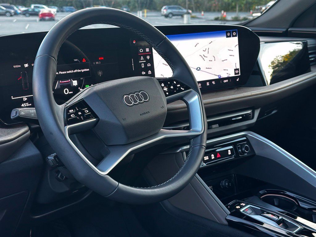 Used 2025 Audi Q5 Premium w/ Convenience Package AWD/4WD image 12