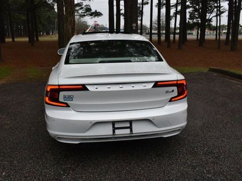 New 2024 Volvo S90 B6 Plus image 4