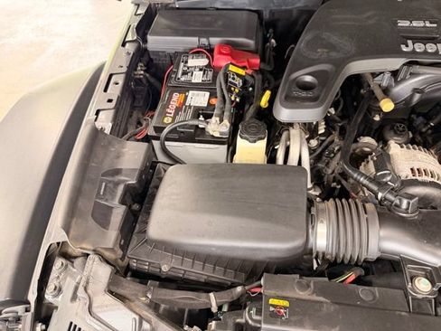 Used 2021 Jeep Gladiator Rubicon AWD/4WD image 51