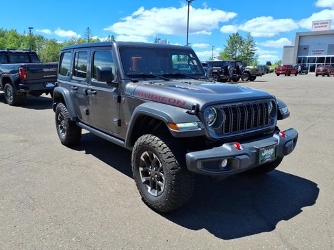 Used 2025 Jeep Wrangler Unlimited Rubicon AWD/4WD image 7