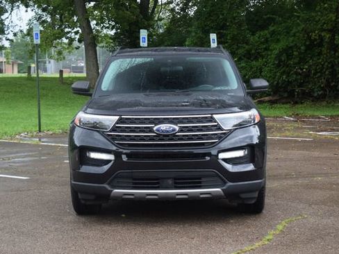 Used 2023 Ford Explorer XLT w/ Equipment Group 202A AWD/4WD image 22