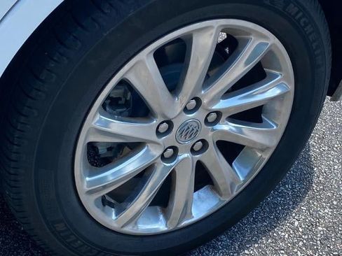 Used 2020 Buick Envision Essence w/ LPO, Cargo Package FWD image 21