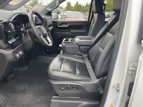 Used 2025 GMC Sierra 1500 SLT AWD/4WD image 19