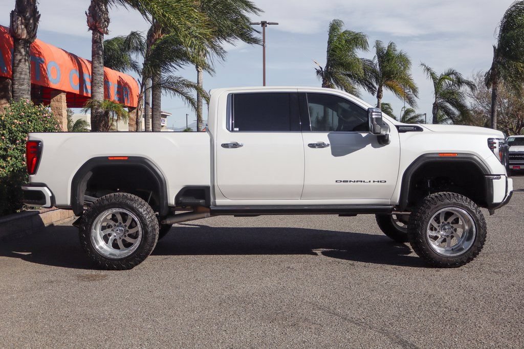Used 2024 GMC Sierra 2500 Denali Ultimate AWD/4WD image 11