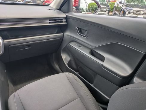 Used 2024 Hyundai Kona SEL AWD/4WD image 17