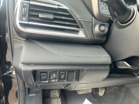 Used 2021 Subaru Outback Limited image 17