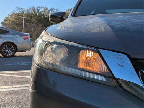 Used 2015 Honda Accord LX image 10