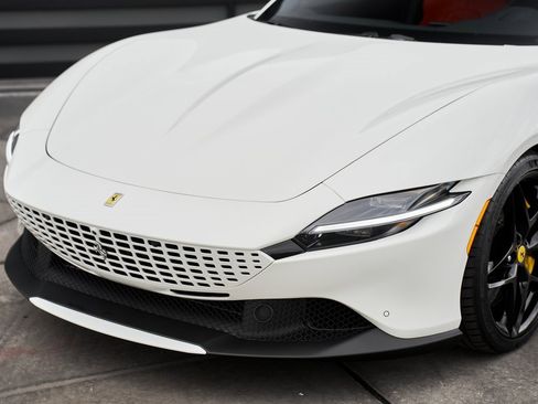 Used 2024 Ferrari Roma Spider image 6