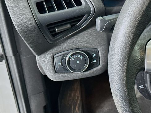 Used 2015 Ford Escape SE FWD image 16