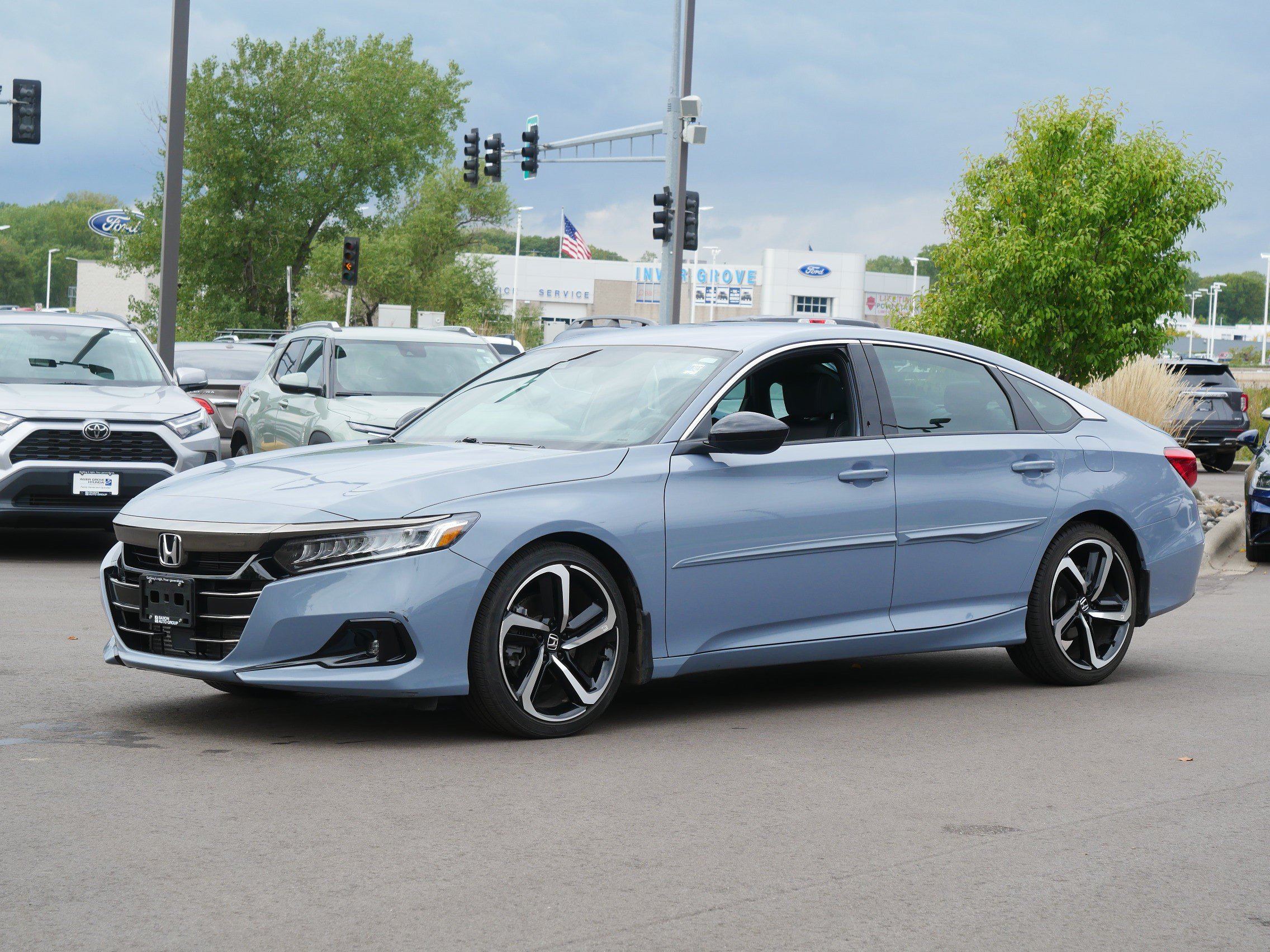Used 2022 Honda Accord Sport image 2