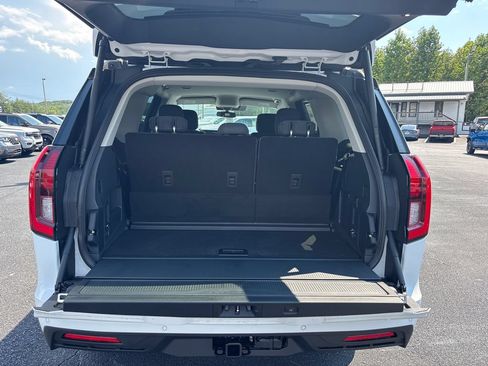 New 2027 Ford Expedition Active RWD image 19