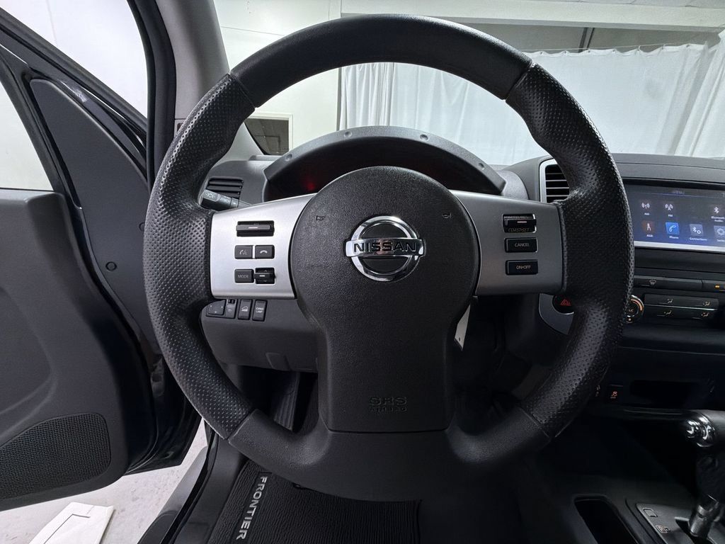 Used 2019 Nissan Frontier SV AWD/4WD image 25