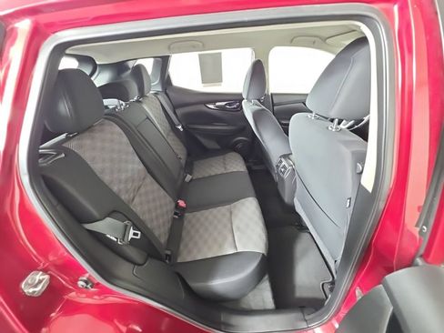 Used 2021 Nissan Rogue Sport SV AWD/4WD image 35