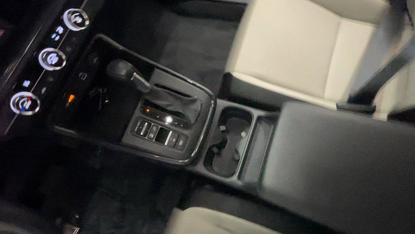 Used 2024 Honda CR-V LX image 39