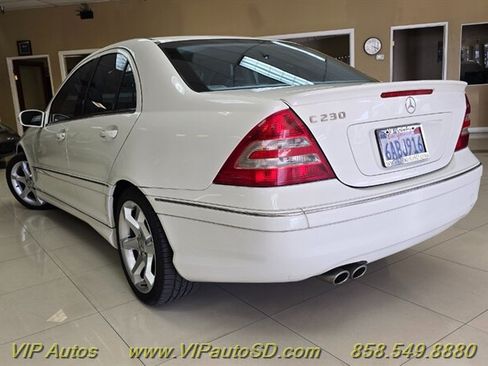 Used 2007 Mercedes-Benz C 230 Sedan image 3