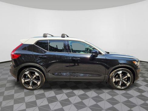 Used 2019 Volvo XC40 T5 Momentum AWD/4WD image 6