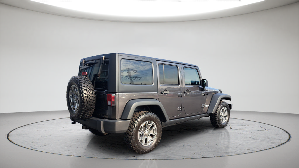 Used 2017 Jeep Wrangler Unlimited Rubicon w/ Connectivity Group AWD/4WD image 5