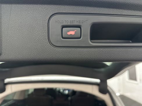 Used 2025 Honda Odyssey Touring image 42