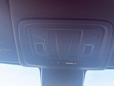 Used 2024 GMC Sierra 1500 SLT image 22