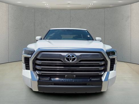 Used 2025 Toyota Tundra Limited AWD/4WD image 9