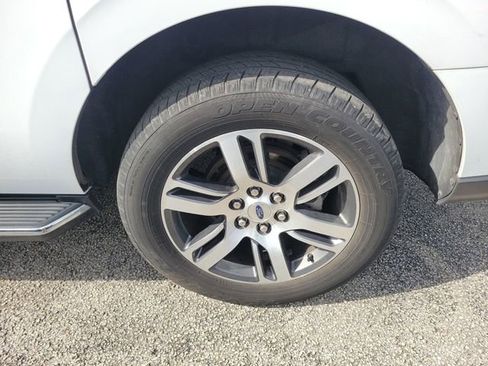 Used 2023 Ford Expedition Max Limited image 7