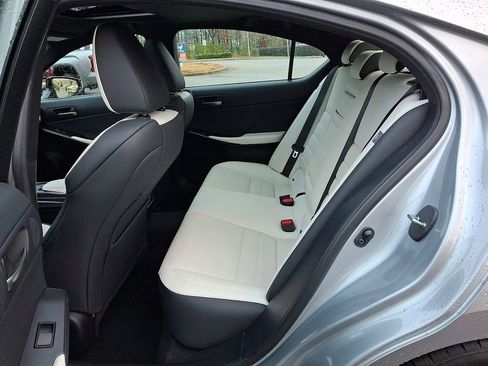 Used 2022 Lexus IS 350 F Sport image 11