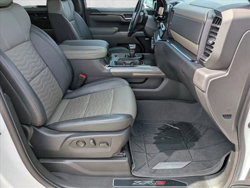 Used 2023 Chevrolet Silverado 1500 ZR2 w/ Technology Package image 21