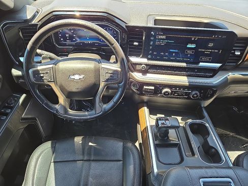 Used 2022 Chevrolet Silverado 1500 High Country w/ Technology Package RWD image 17