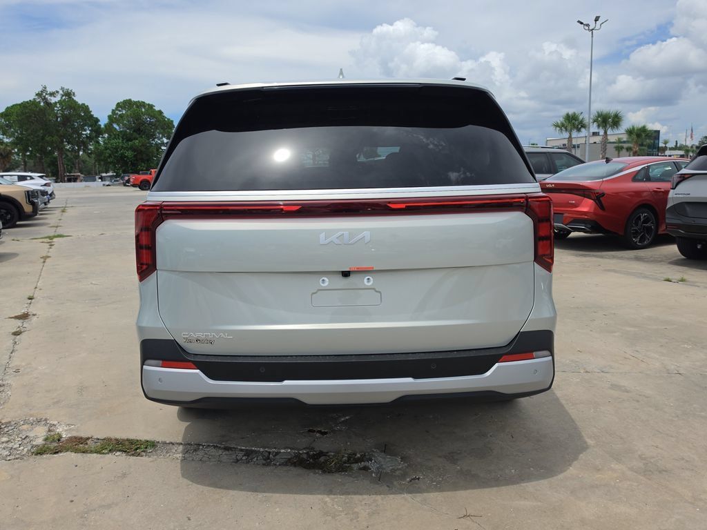 New 2026 Kia Carnival EX FWD image 7
