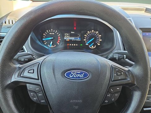 Used 2020 Ford Edge SE FWD image 24