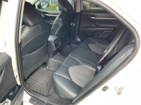 Used 2019 Toyota Camry SE FWD image 32