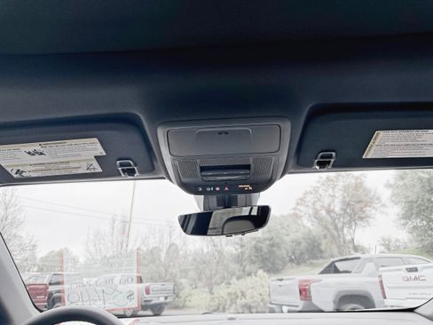 New 2026 Chevrolet Equinox ACTIV w/ Convenience Package III image 41