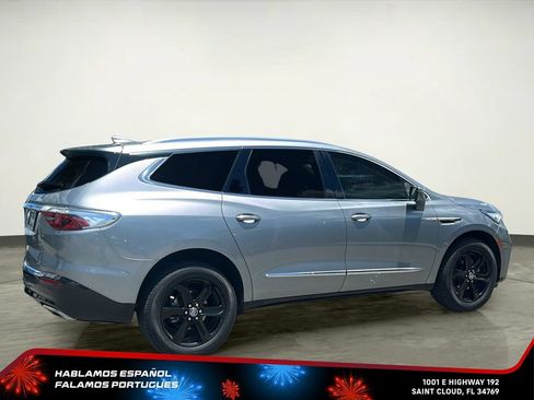 Used 2023 Buick Enclave Essence FWD image 7