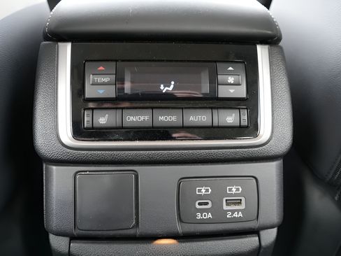 Used 2023 Subaru Ascent Limited w/ Technology Package AWD/4WD image 16