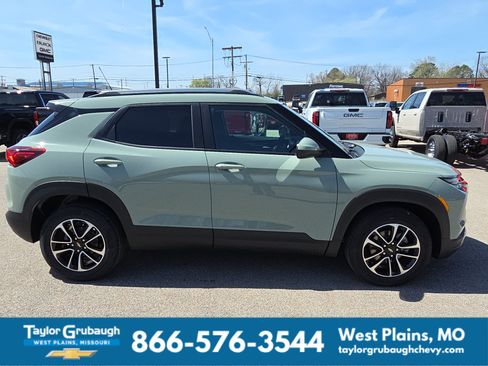 New 2026 Chevrolet TrailBlazer LT w/ Convenience Package FWD image 9
