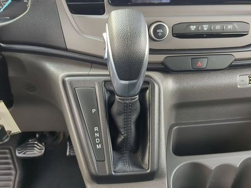 Used 2022 Ford Transit 350 XLT RWD image 9