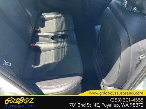 Used 2013 Hyundai Veloster w/ Style Pkg FWD image 32