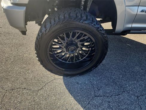 Used 2022 Ford F250 Platinum w/ Tremor Off-Road Package image 9