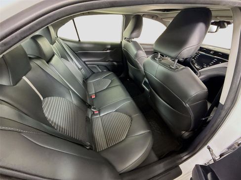 Used 2018 Toyota Camry SE w/ Audio Package image 19