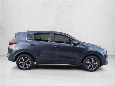Used 2022 Kia Sportage LX FWD image 2